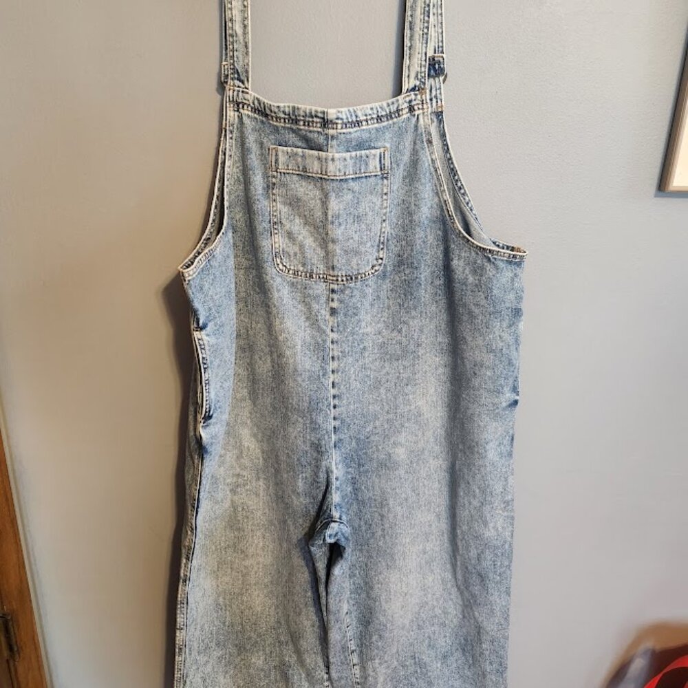 Aerie Light Blue Acid Wash Overalls ACTUAL SIZE 1X, labeled XL